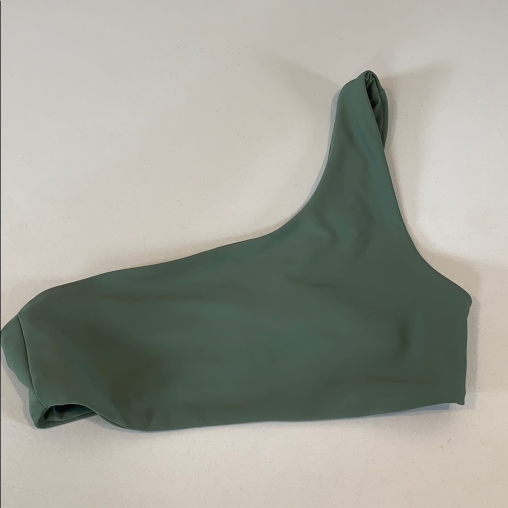 Beach Riot Bikini top
